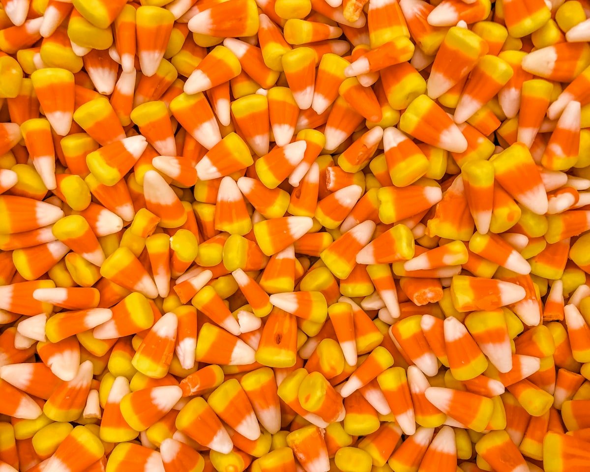 Candy corn for layered Halloween candle jars
